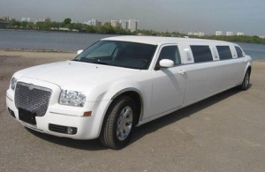 Аренда Chrysler 300C Limousine в Ростове-на-Дону